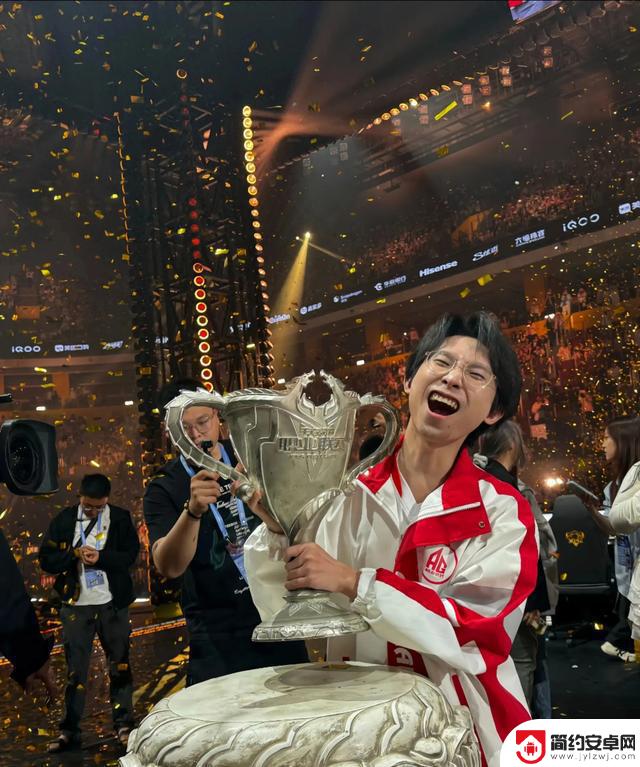 梦泪助阵，AG4以4比1的比分夺冠霸气封王
