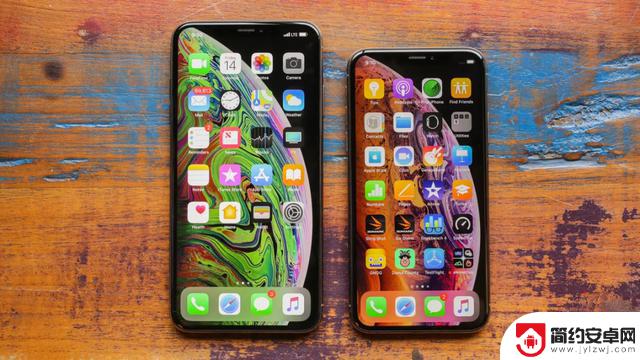 iPhone 17 发布前夜,7 年前的 iPhone 突然涨价并爆火