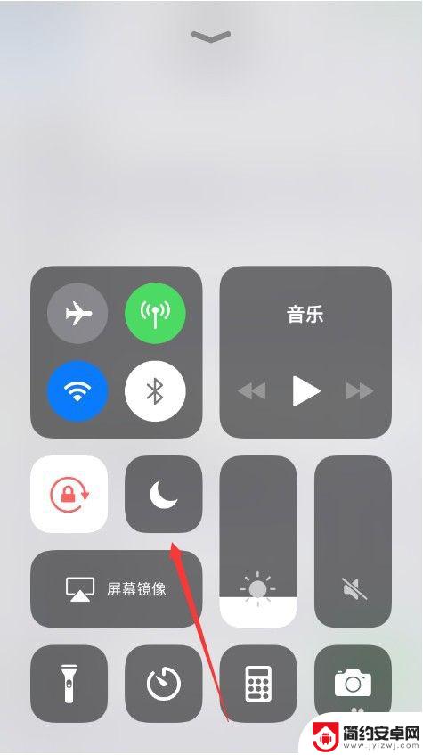 怎么设置睡觉时手机没声音 怎样让iPhone在休息时间自动静音