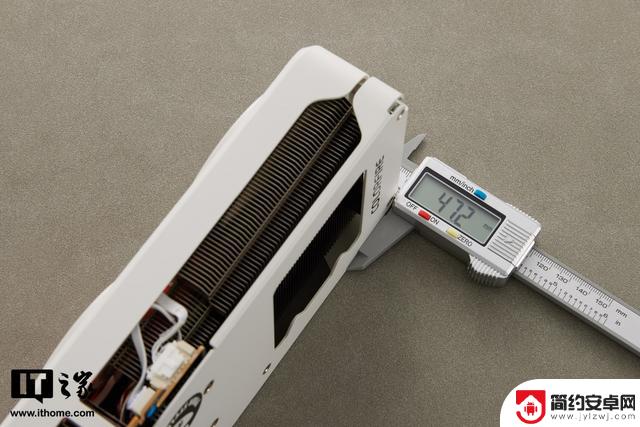 COLORFIRE GeForce RTX 5060橘影橙显卡评测：25% DLSS 4启动器效果强大