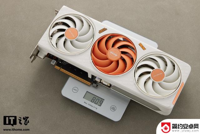 COLORFIRE GeForce RTX 5060橘影橙显卡评测：25% DLSS 4启动器效果强大