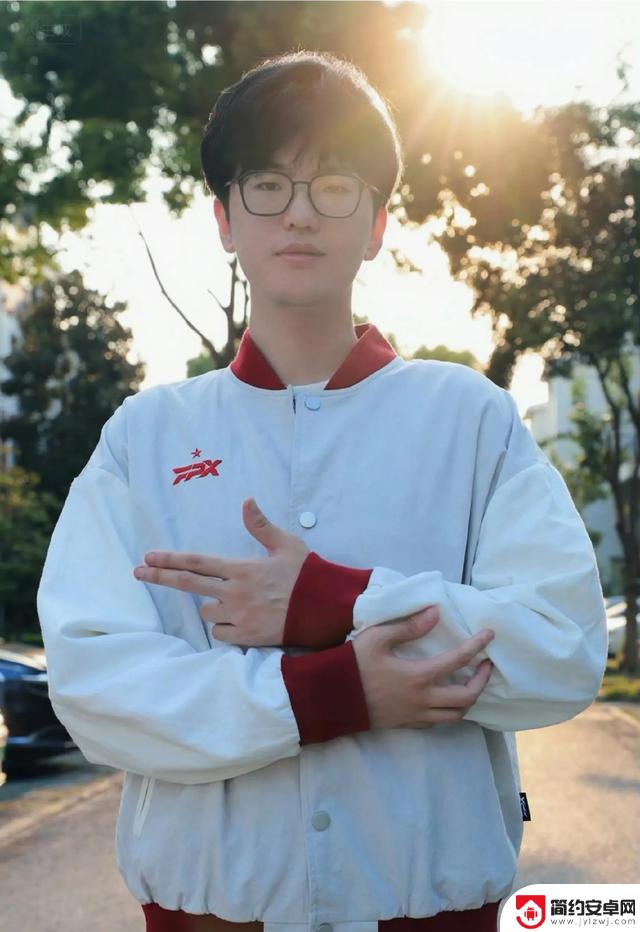 重磅消息!FPX宣布签约Jiejie,凤凰王朝或将掀起新篇章?
