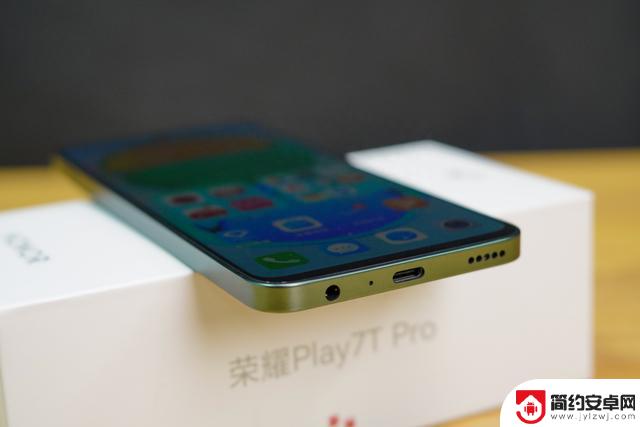 最高999元！5款最新入门手机大横评来了：谁更值得买？