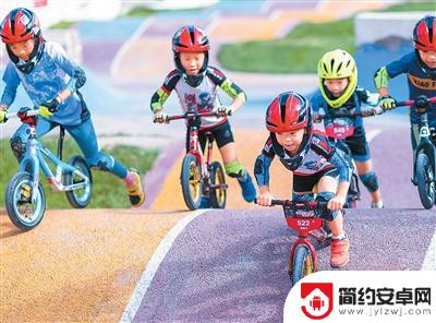 揭秘孩子过度使用手机背后的心理因素、预警信号及应对方法