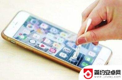 潮湿天气怎么保护手机 手机受潮后怎么处理